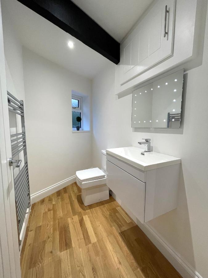 Yr Hen Bopty Villa Pontypridd Bagian luar foto