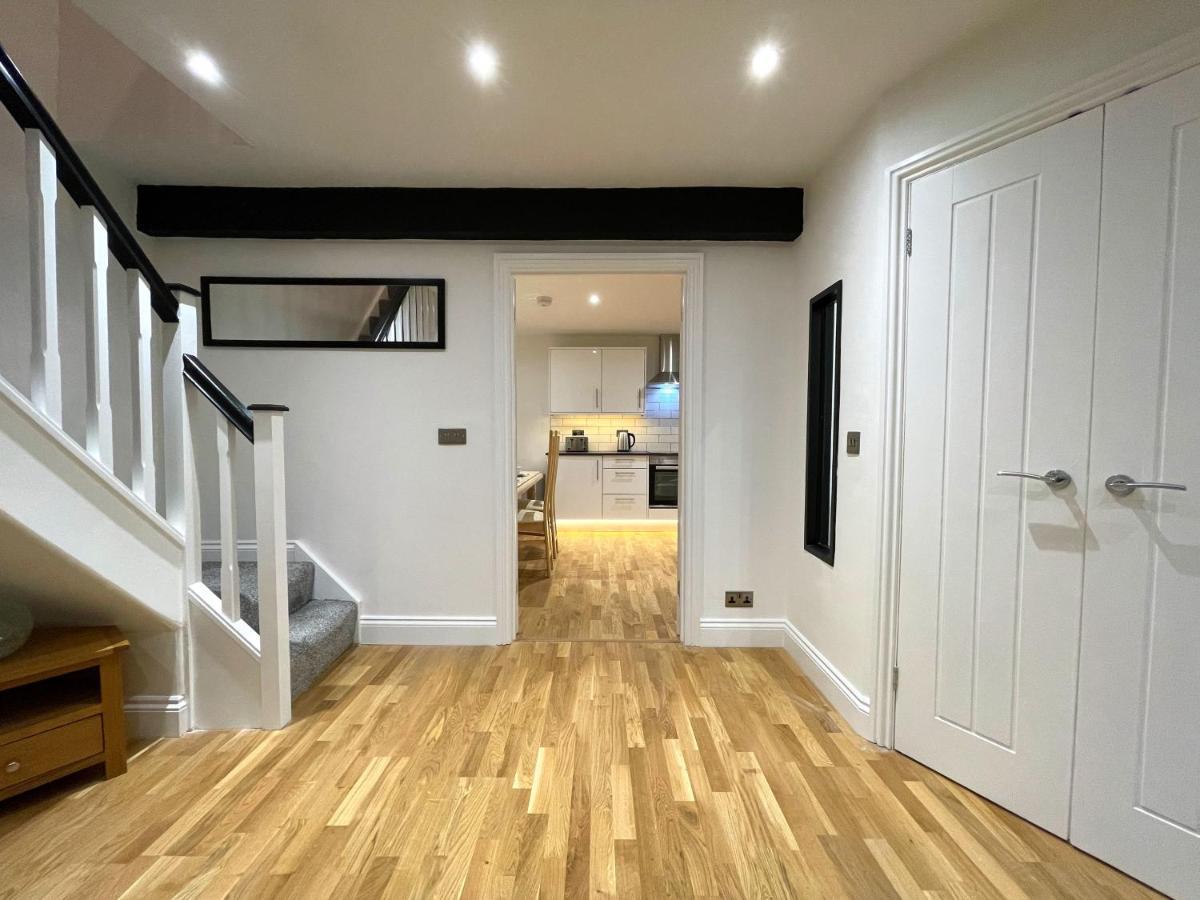 Yr Hen Bopty Villa Pontypridd Bagian luar foto