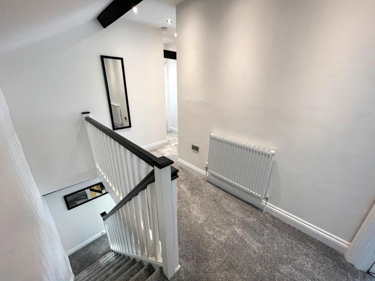 Yr Hen Bopty Villa Pontypridd Bagian luar foto